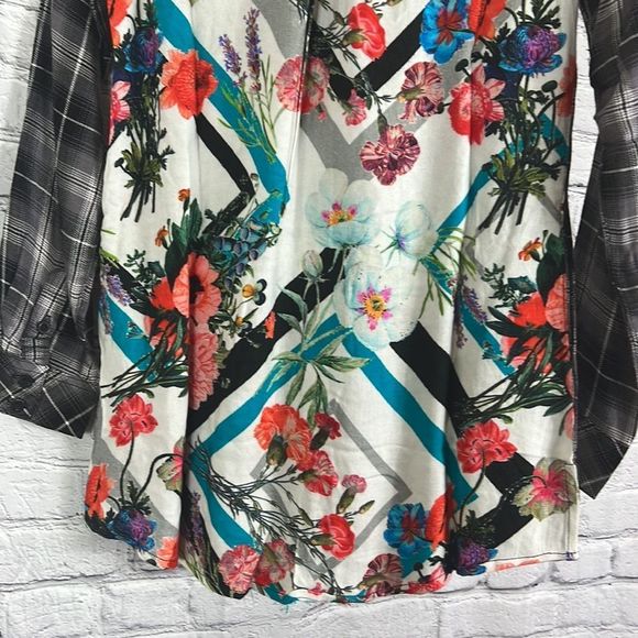 NEW Tolani Collection Neicy top button down plaid floral size XXS - Picture 5 of 14